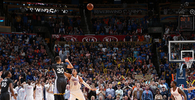 国米尤文争夺曼城后卫阿克！蓝月亮冬窗标价3500万欧（阿克冬窗标价3500万欧，国米与尤文争抢曼城中卫）